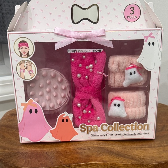 Spa Collection Other - Spa Collection Women’s Pink Headband & Washband Set